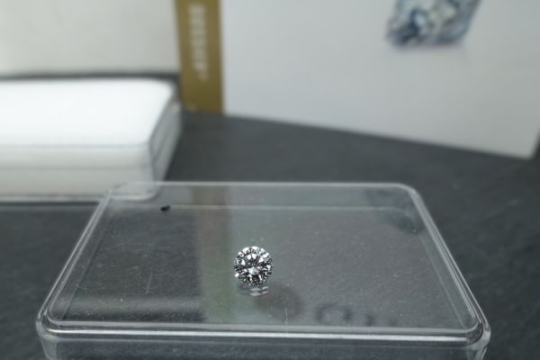 diamant-brillant-0-50ct-lupenrein-hochfeines-weiss-perfekter-schliff-achleitner-schmuck-kunstE49E0661-467A-3063-5225-3C86442A46D4.jpg